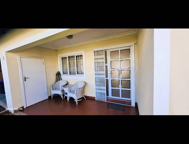 3 BEDROOM CLUSTER FOR SALE IN MOUNT EDGECOMBE